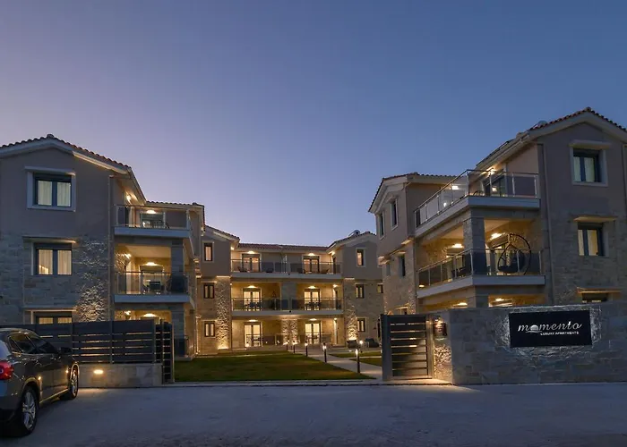 Momento Luxury Walking Distance From The Nikiana