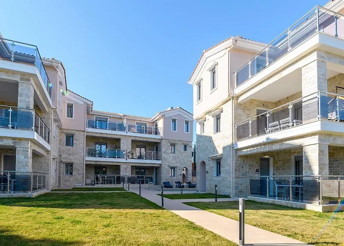 Momento Luxury Walking Distance From The