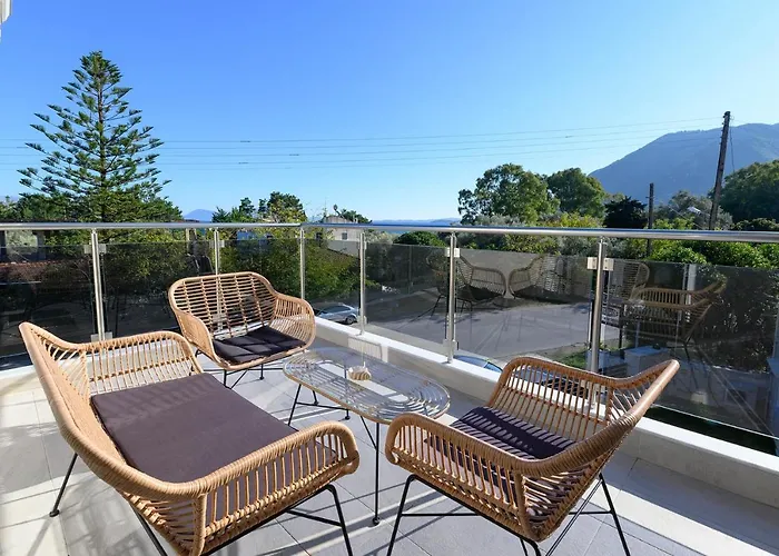 Momento Luxury Walking Distance From The Apartamento Nikiana