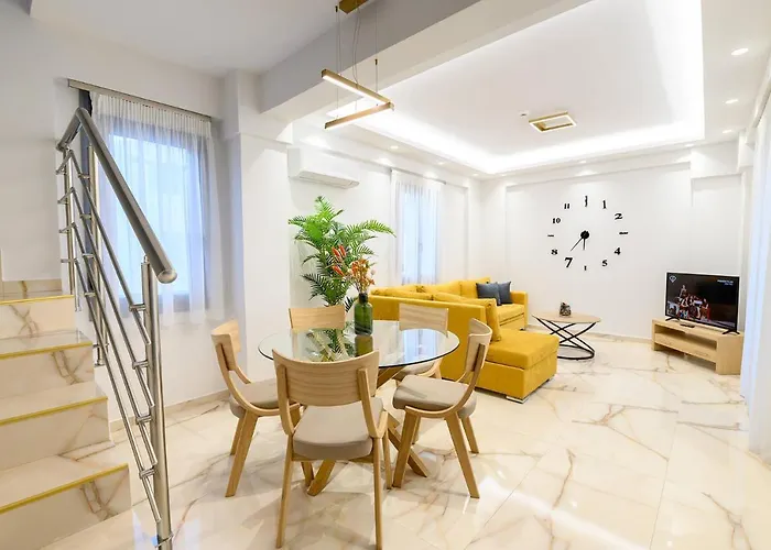 Momento Luxury Walking Distance From The Nikiana