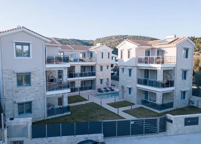 Momento Luxury Walking Distance From The Apartamento Nikiana