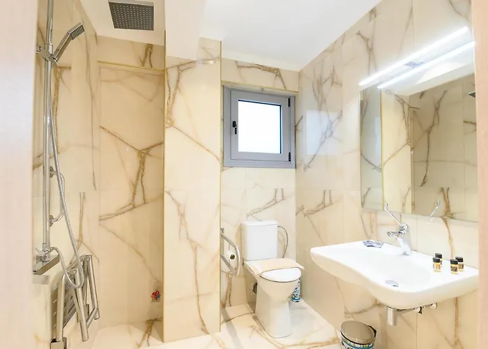 Momento Luxury Walking Distance From The Apartamento Nikiana