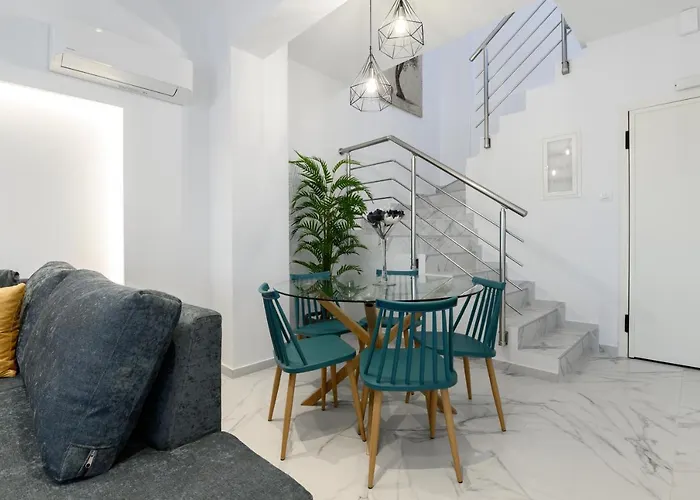 Momento Luxury Walking Distance From The * Nikiana