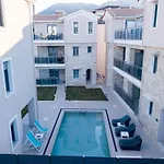 Momento Luxury Walking Distance From The Nikiána
