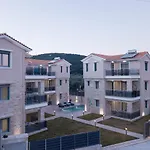 Apartman Momento Luxury Walking Distance From The Nikiána