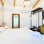 Apartman Momento Luxury Walking Distance From The Nikiána