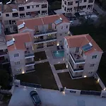 Apartman Momento Luxury Walking Distance From The Nikiána