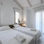 Momento Luxury Walking Distance From The Apartman
