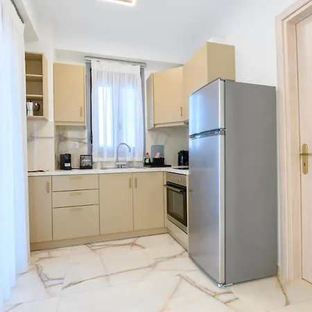 Momento Luxury Walking Distance From The Nikiana